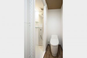 Shower room and toilet - TENSHO OFFICE