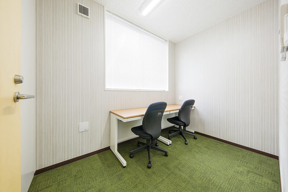 Office space for 3person with window - TENSHO OFFICE Ochanomizu