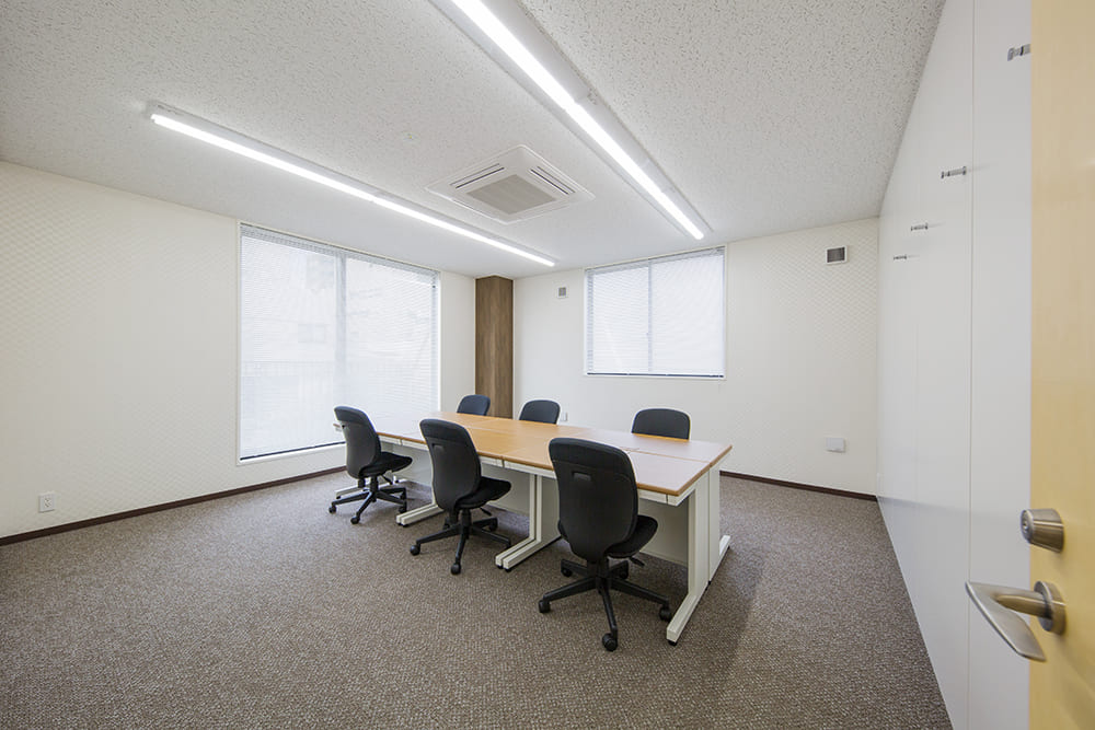 Office space for 15 person with window - TENSHO OFFICE Ochanomizu