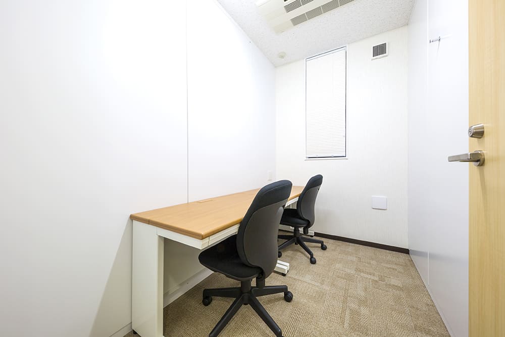 Office space for 2 person with window - TENSHO OFFICE Shimbashi Gochome