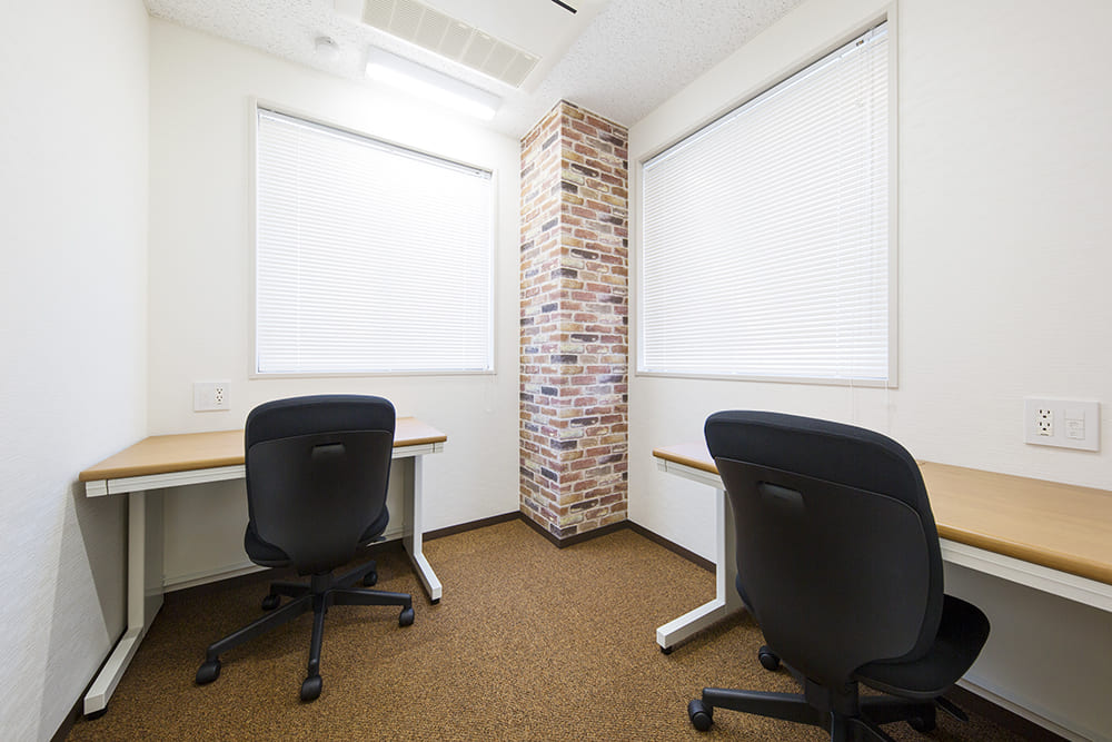 Office space for 2 person with window - TENSHO OFFICE Nihombashi Ningyocho