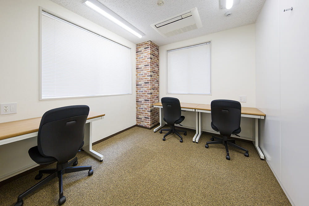 Office space for 3 to 4 person with window - TENSHO OFFICE Nihombashi Ningyocho