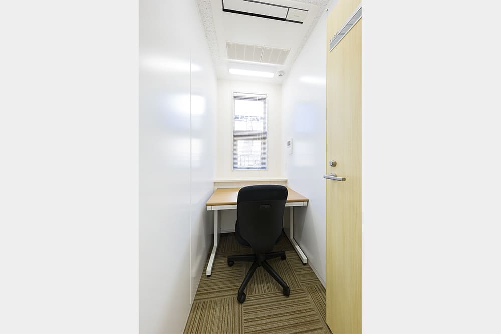 Office space for 1 person with window - TENSHO OFFICE Shimbashi Akarenga Street