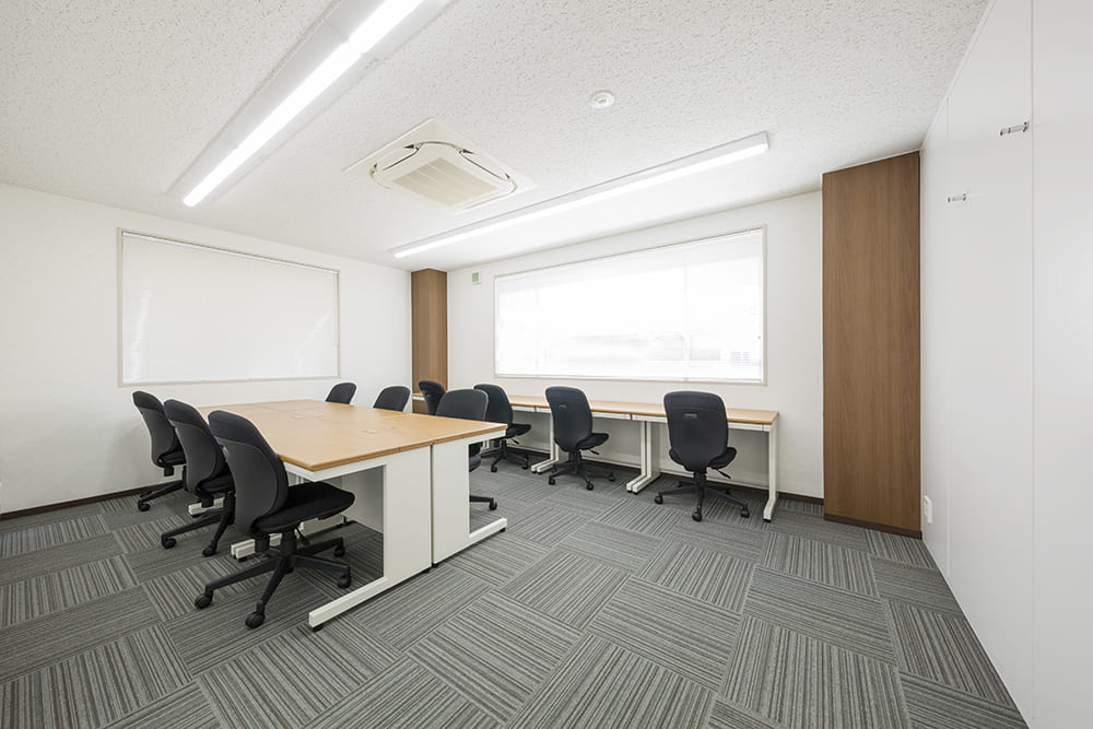 Office space for12 person with window - TENSHO OFFICE