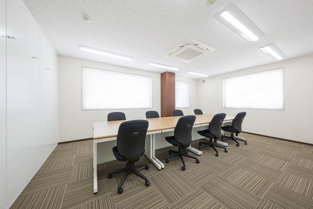 Office space for 14 person with window - TENSHO OFFICE