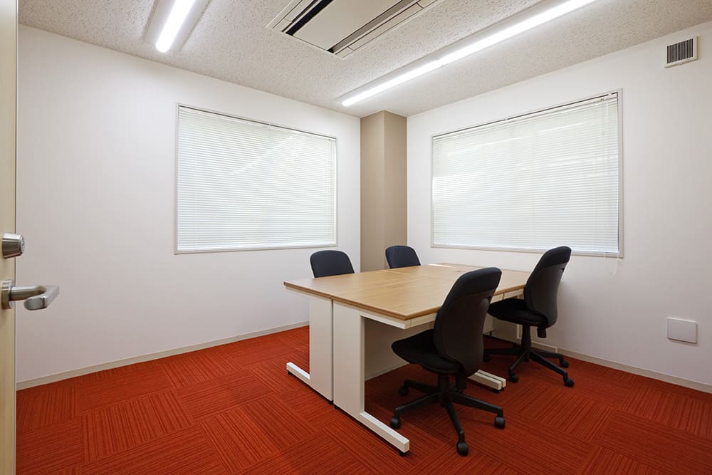 Office space for 4 to 6 person with window - TENSHO OFFICE Ikebukuro Nishiguchi