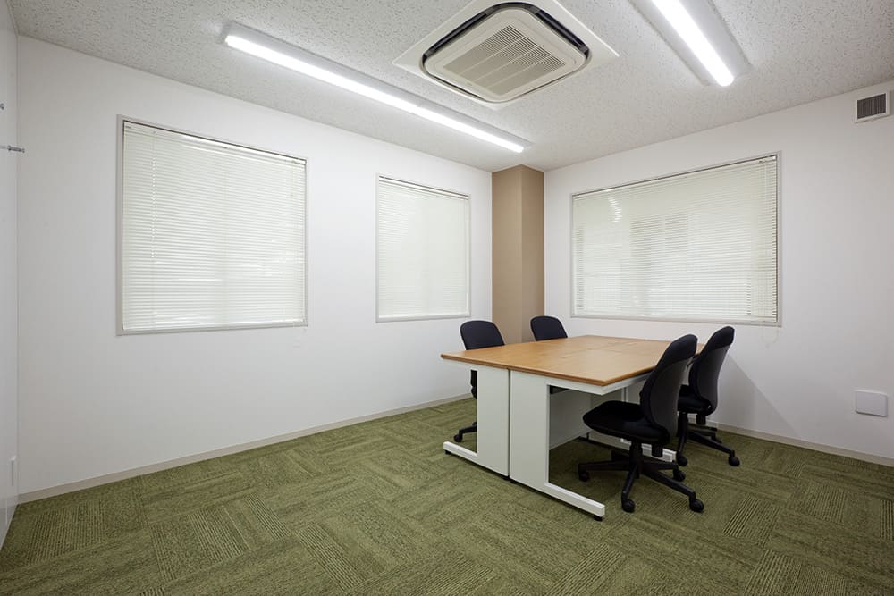 Office space for 6 to 8 person with window - TENSHO OFFICE Ikebukuro Nishiguchi