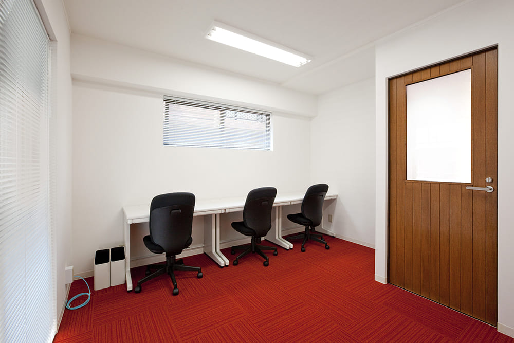 Office space for 3 to 5 person with window - TENSHO OFFICE Shirokane