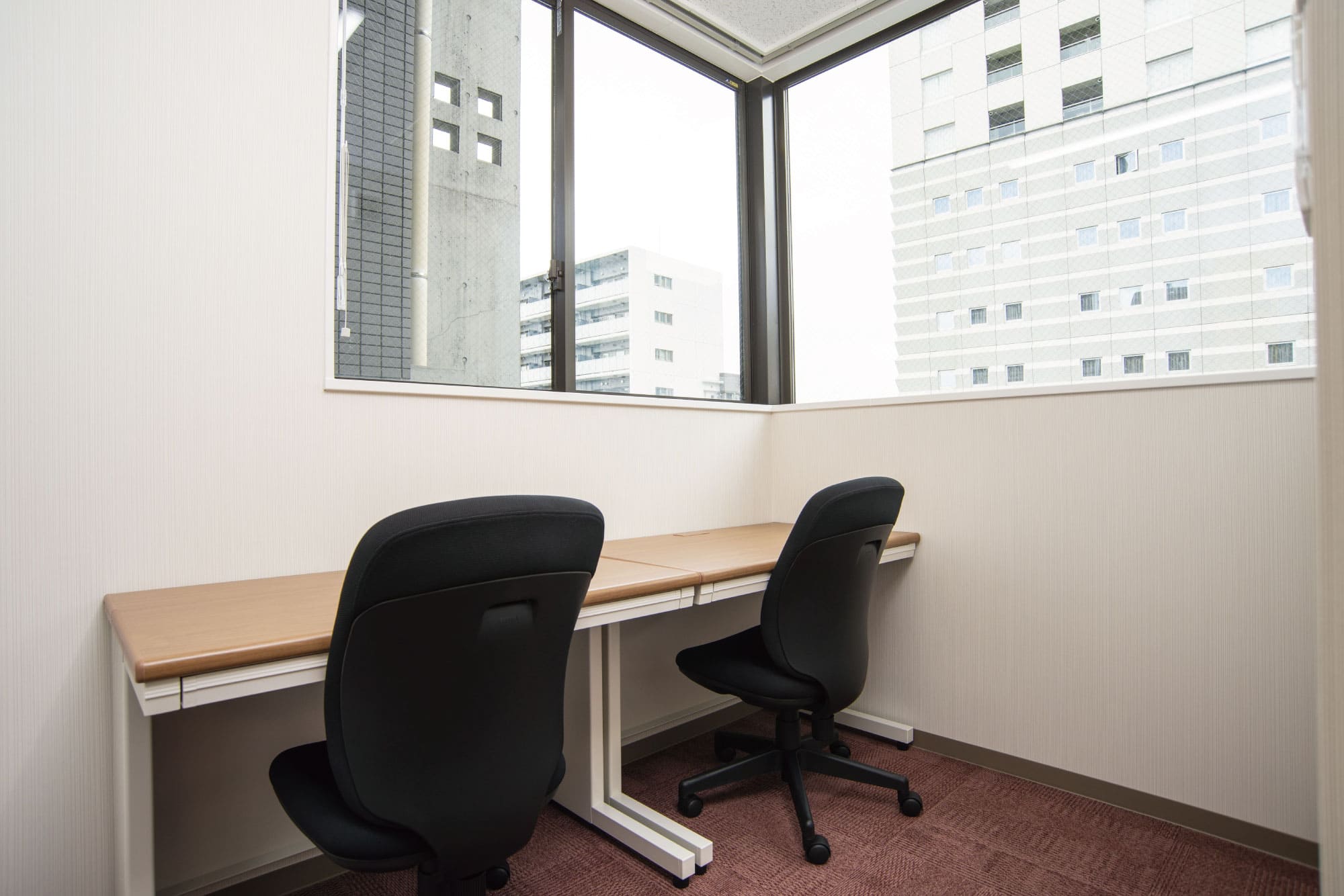 Office space for 2 person with window - TENSHO OFFICE Higashi-shinjuku