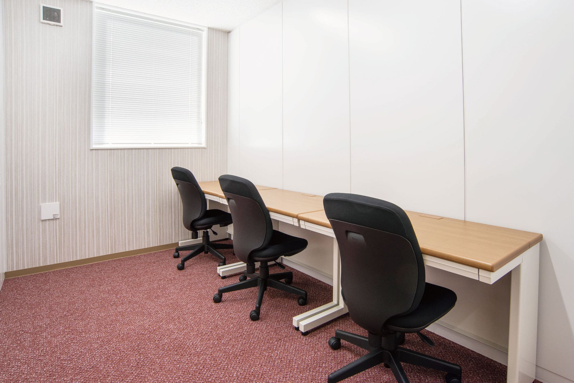 Office space for 4 person with window - TENSHO OFFICE Tamachi