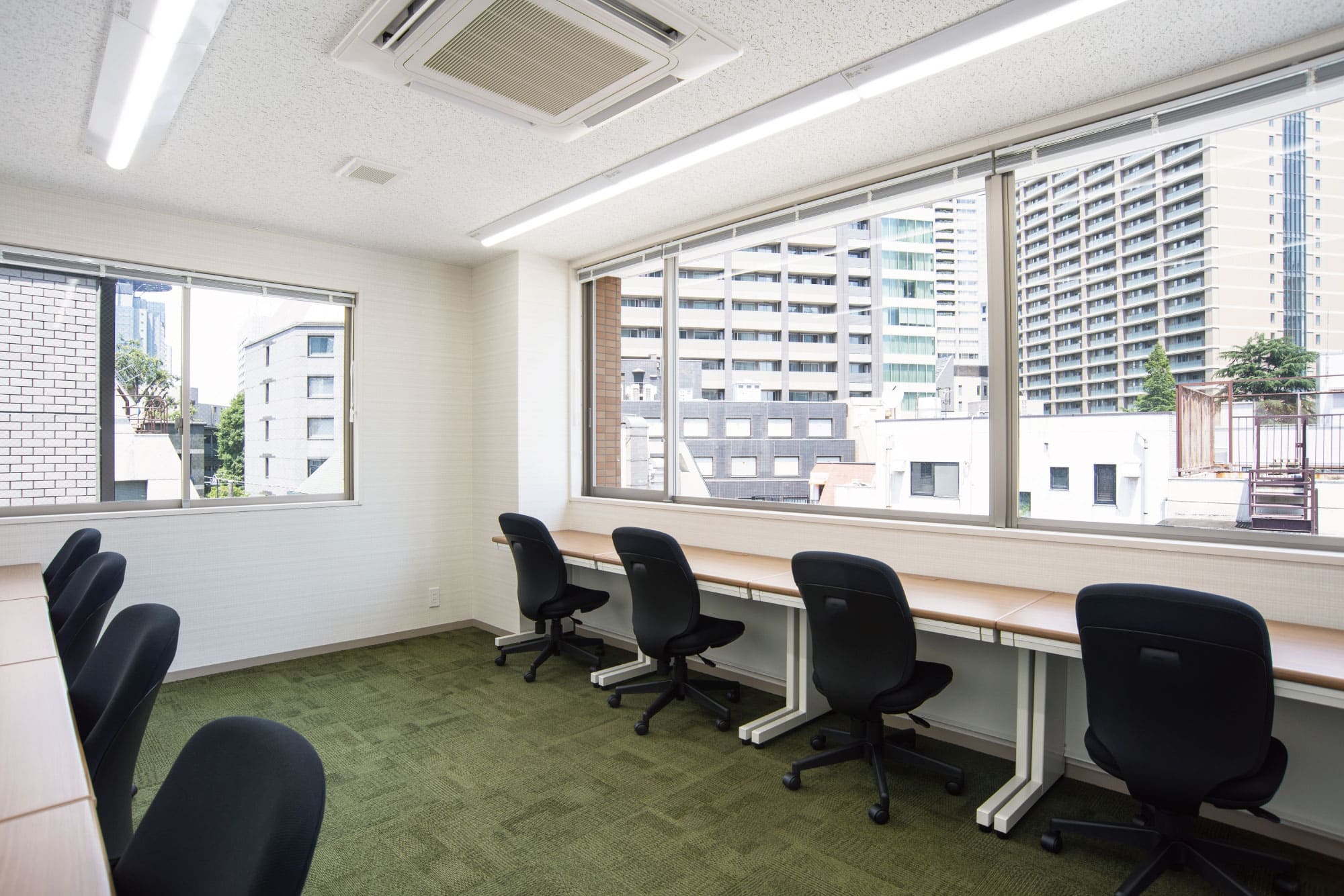 Office space for 10 to 12 person with window - TENSHO OFFICE Akasaka ANNEX