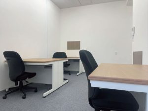 Office space for 4 to 6 person with window - TENSHO OFFICE Otsuka