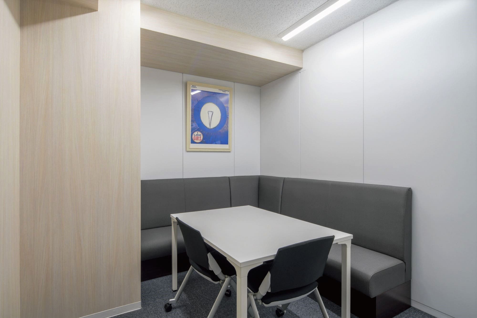 Free Meeting room C - TENSHO OFFICE Shinjuku-sanchome