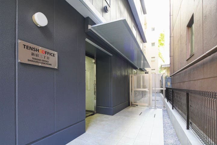 Entrance - TENSHO OFFICE Shinjuku-sanchome
