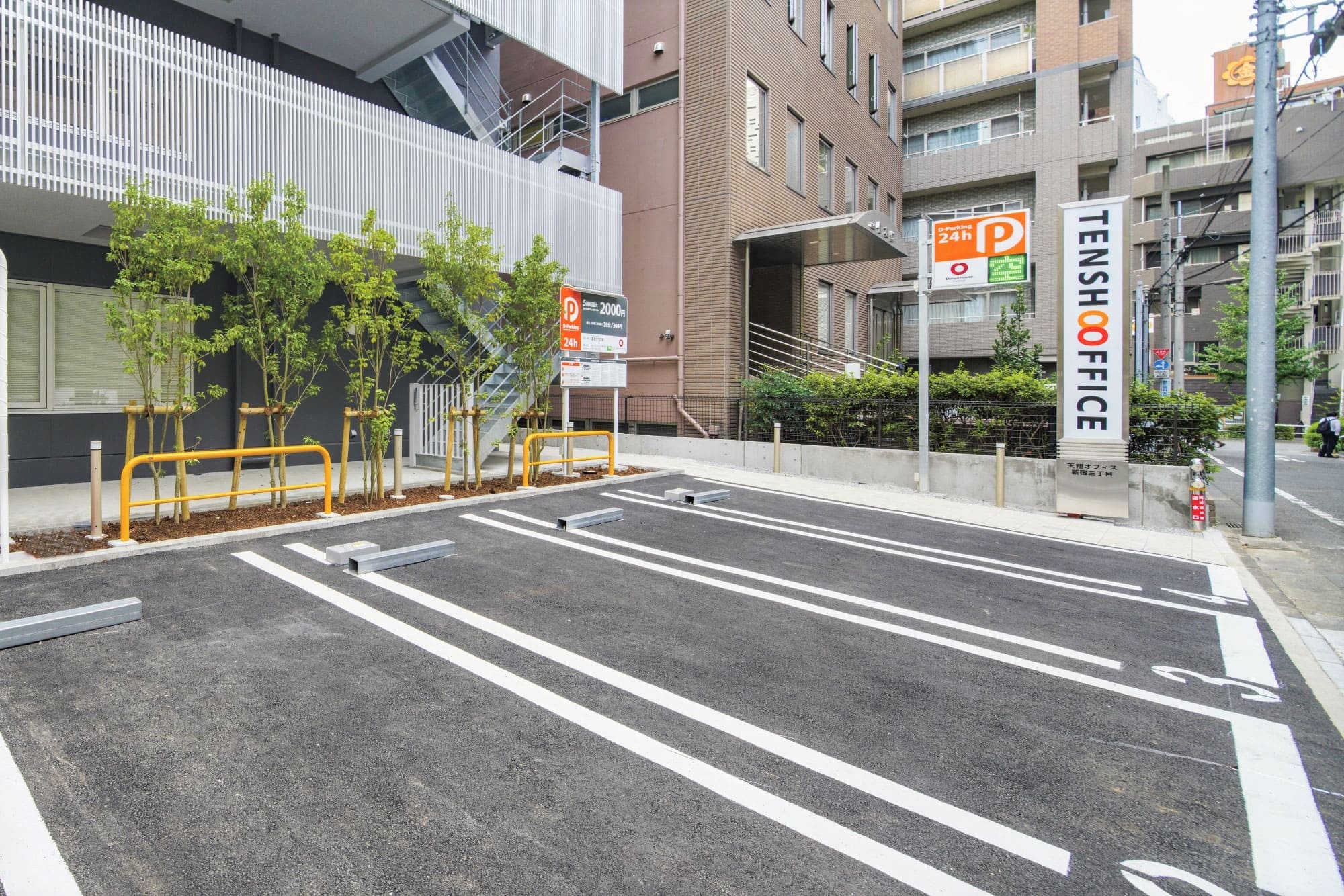 Parking lot - TENSHO OFFICE Shinjuku-sanchome