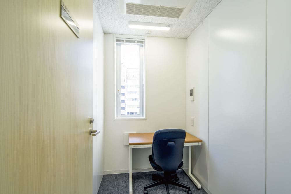 Office space for 1person with window - TENSHO OFFICE Shinjuku-sanchome