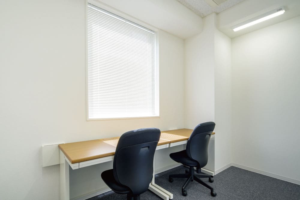 Office space for 2 person with window - TENSHO OFFICE Shinjuku-sanchome