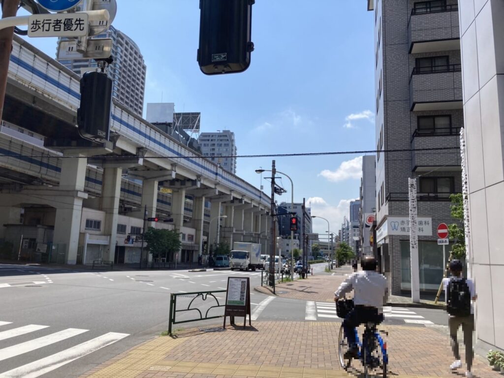 Intersection near Akabanebashi Station