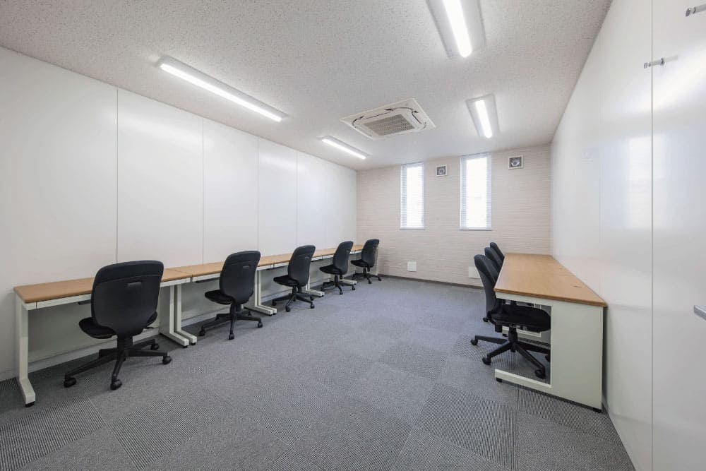 Office space for 10 to 12 person with window - TENSHO OFFICE Ueno Suehirocho