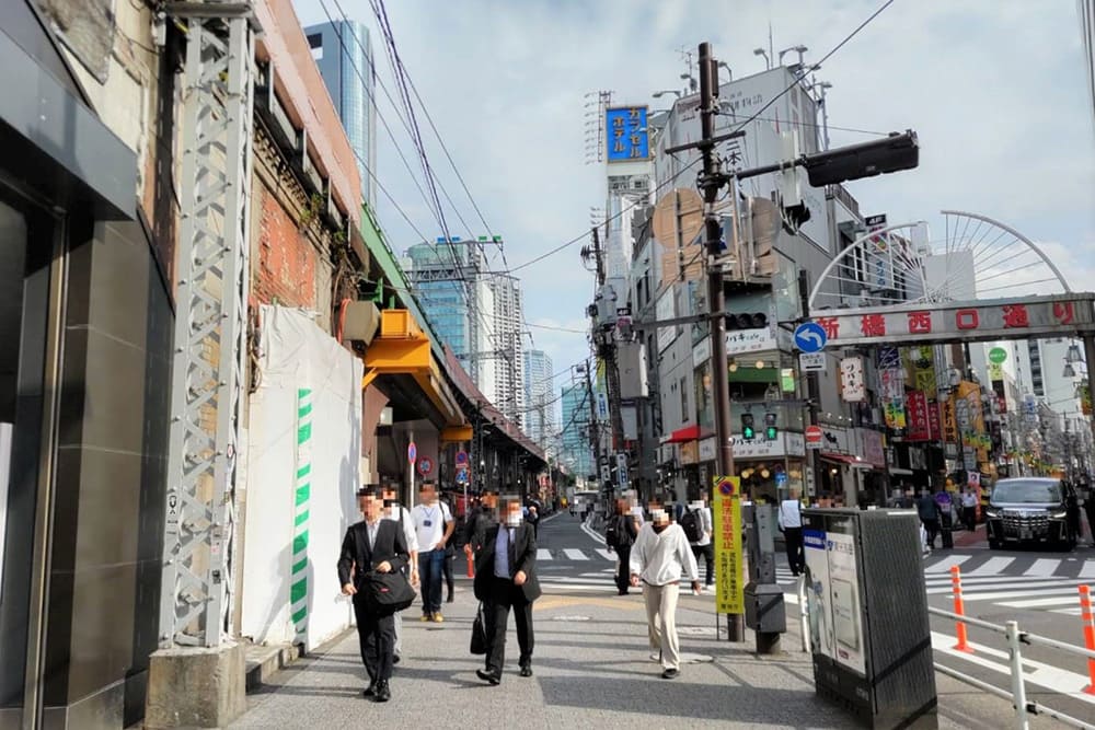 In front of Karasumori exit of Shimbashi station