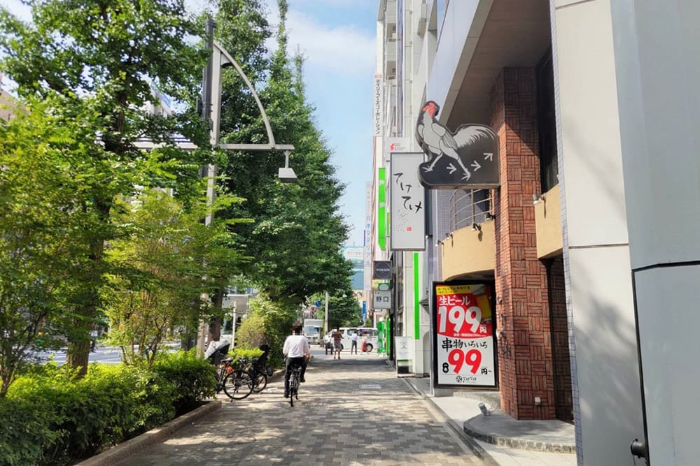 TekeTeke at Suehirocho Station