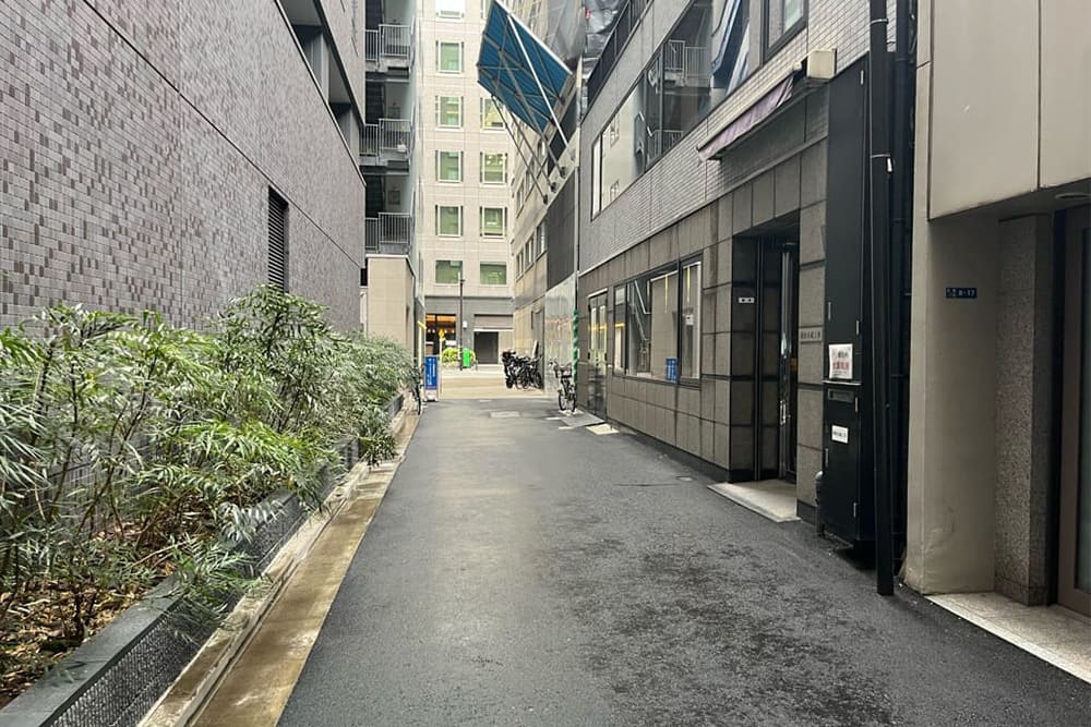 Alley behind the Jindai Building