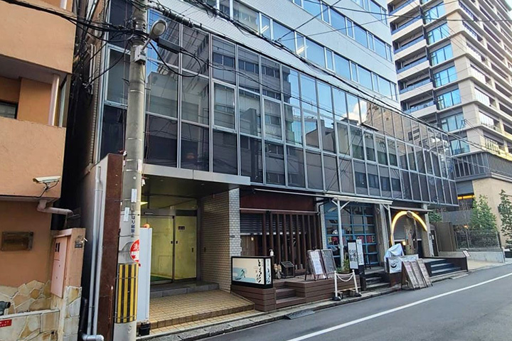 Entrance to TENSHO OFFICE Higobashi.