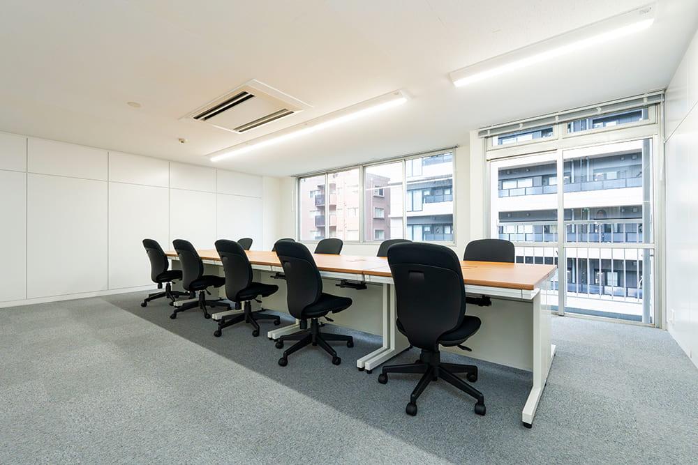 Office space for 12 to 17 people with window - TENSHO OFFICE Higobashi