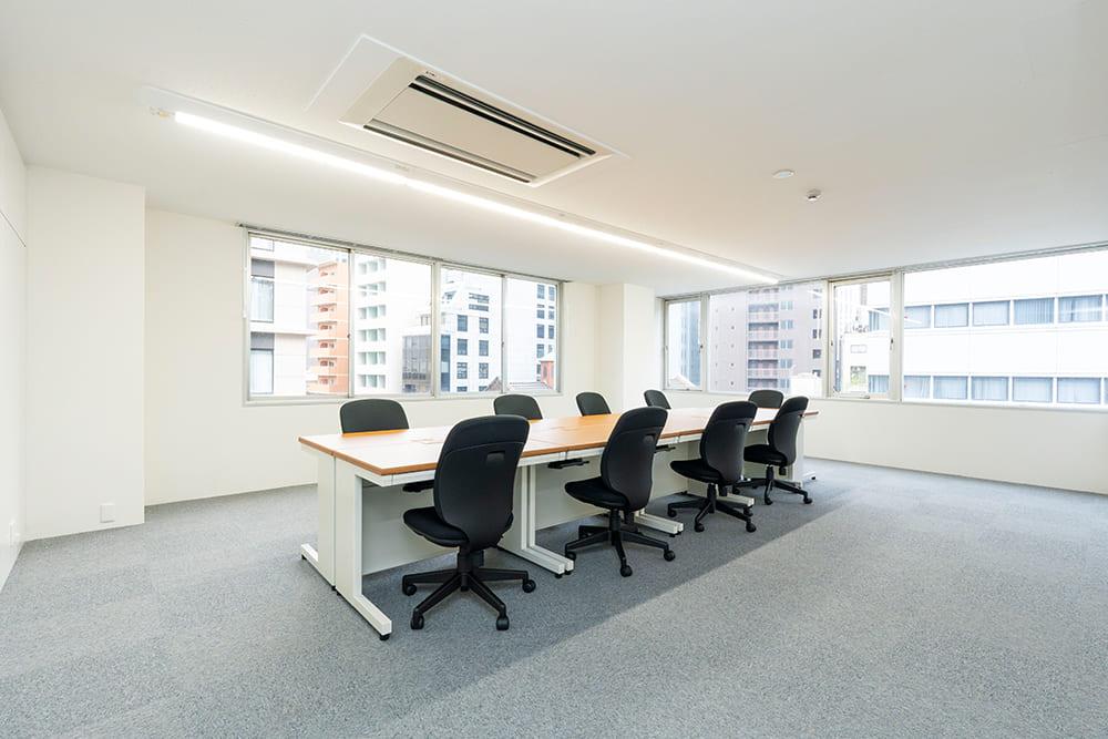 Office space for 15 to 20 people with window - TENSHO OFFICE Higobashi