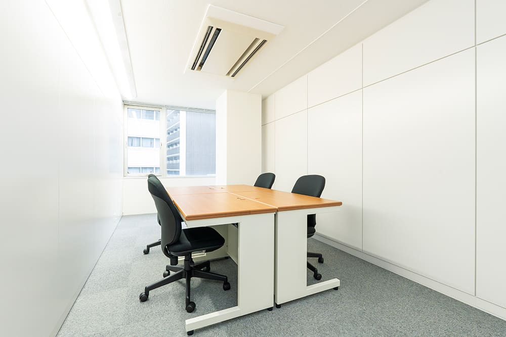 Office space for 4 to 6 people with window - TENSHO OFFICE Higobashi