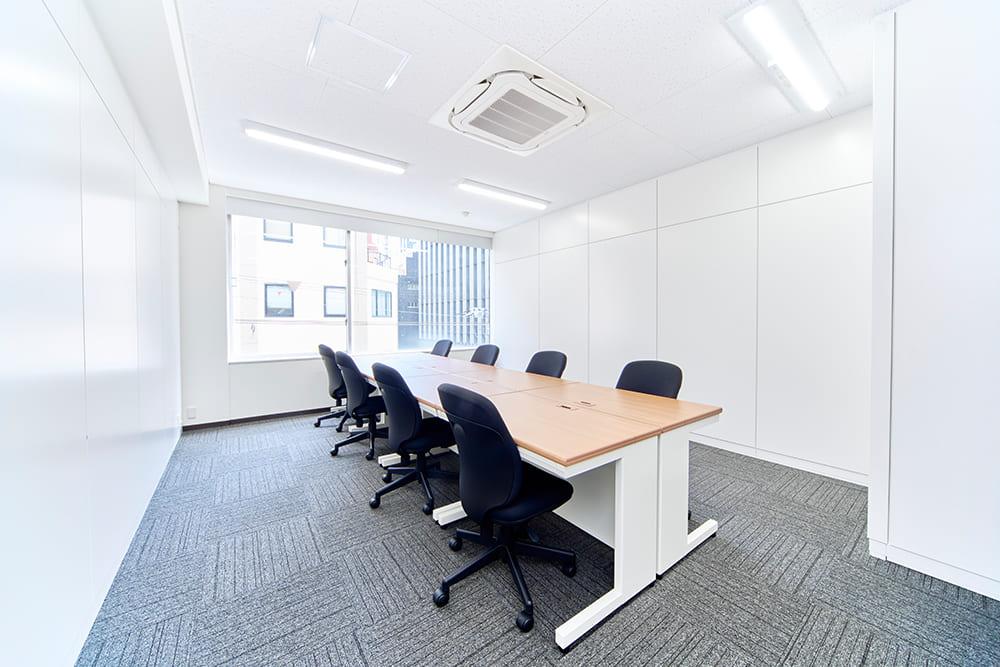 Office space for 8 to 10 people with window - TENSHO OFFICE Yodoyabashi