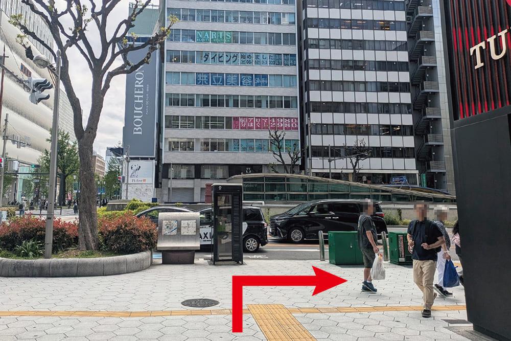 The view when you emerge above ground from Exit 3 of Shinsaibashi Station.