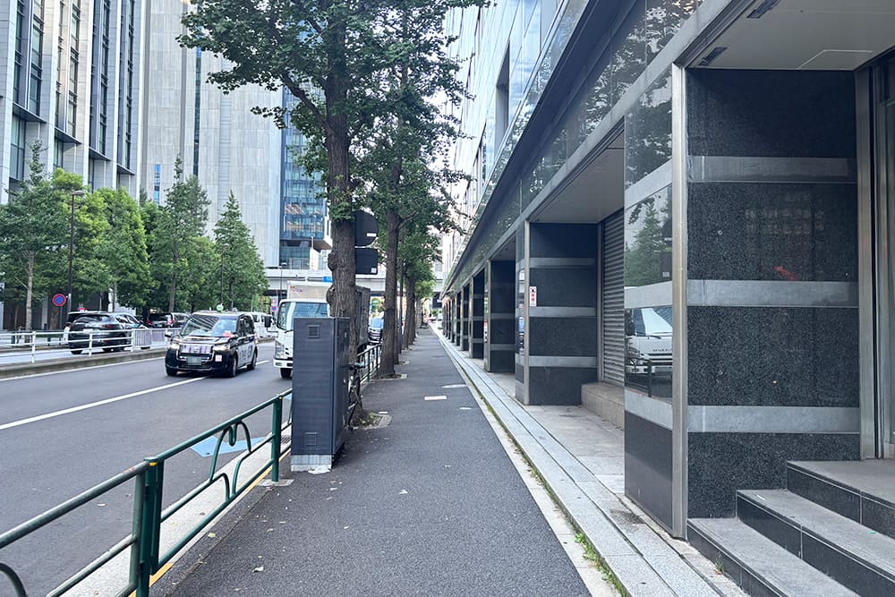 The sidewalk in front of NTT Communications Otemachi Building Main Building.