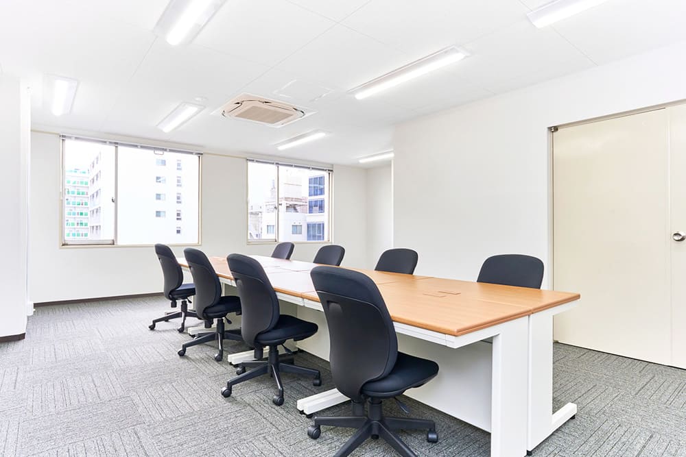 Office space for 15 to 18 people with window - TENSHO OFFICE Shinsaibashi