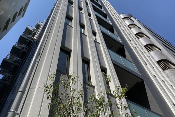 天翔オフィス麻布十番のビル外観