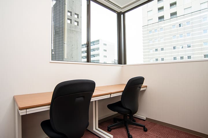 2名用窓付き完全個室オフィスー天翔オフィス東新宿
