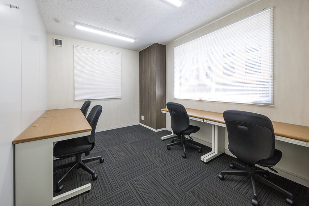 4名用窓付き完全個室オフィスー天翔オフィス赤坂