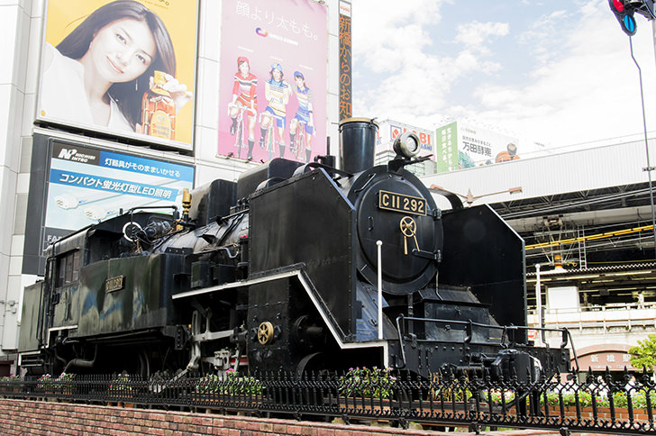 新橋のシンボル 蒸気機関車