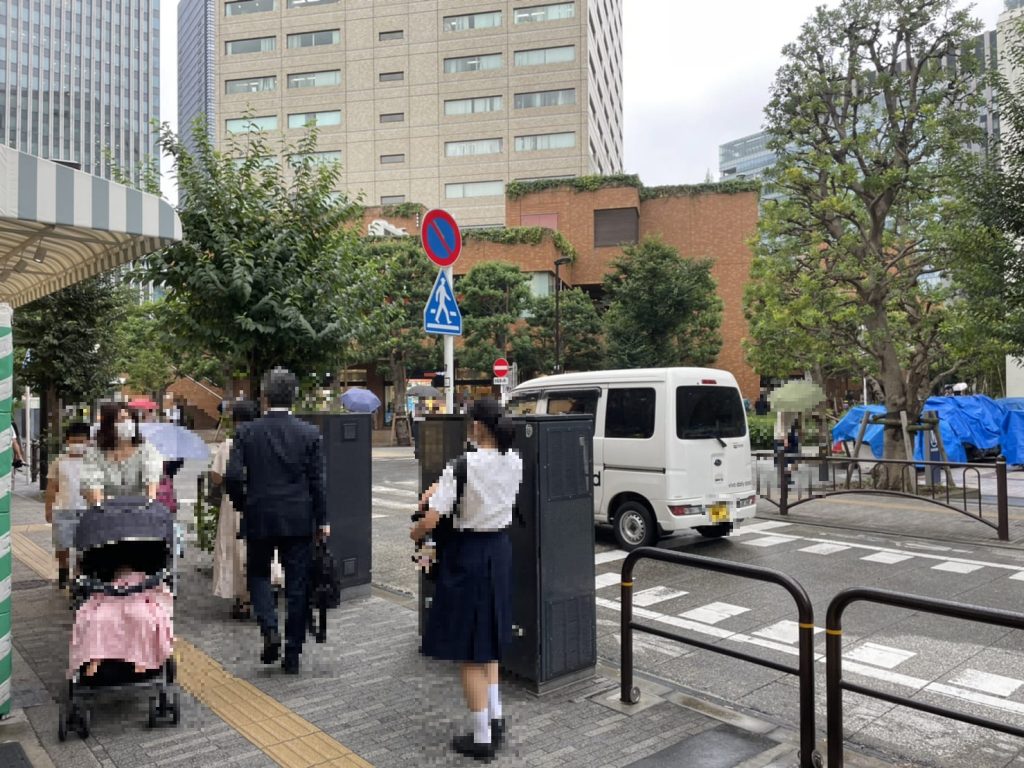 御茶ノ水駅聖橋口の道路