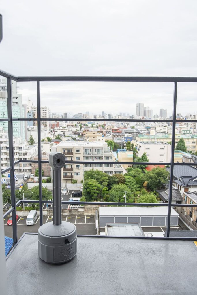 天翔オフィス東新宿の非常階段からの風景