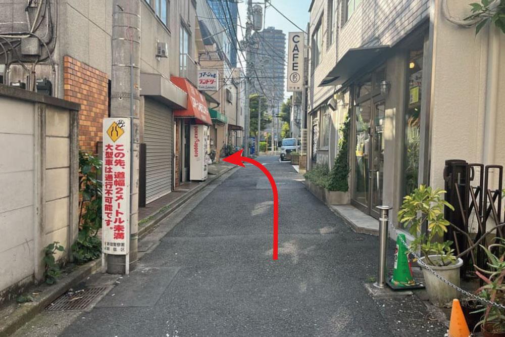 日本茶園前の道路
