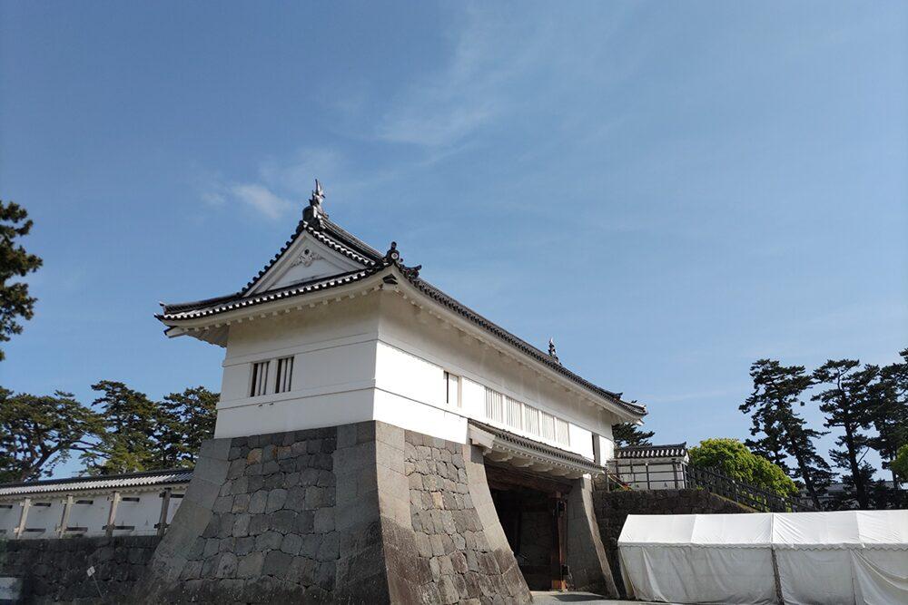 小田原城の銅門(銅門広場内からの撮影)