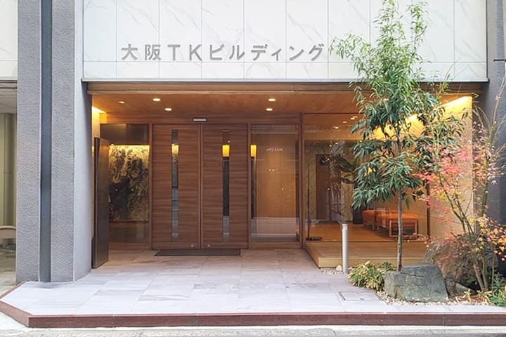 天翔オフィス淀屋橋のエントランス。