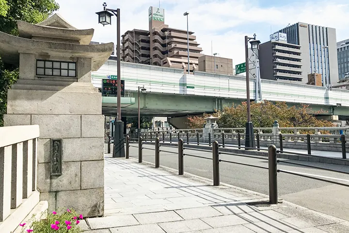 大阪市中央区高麗橋1丁目にある高麗橋。