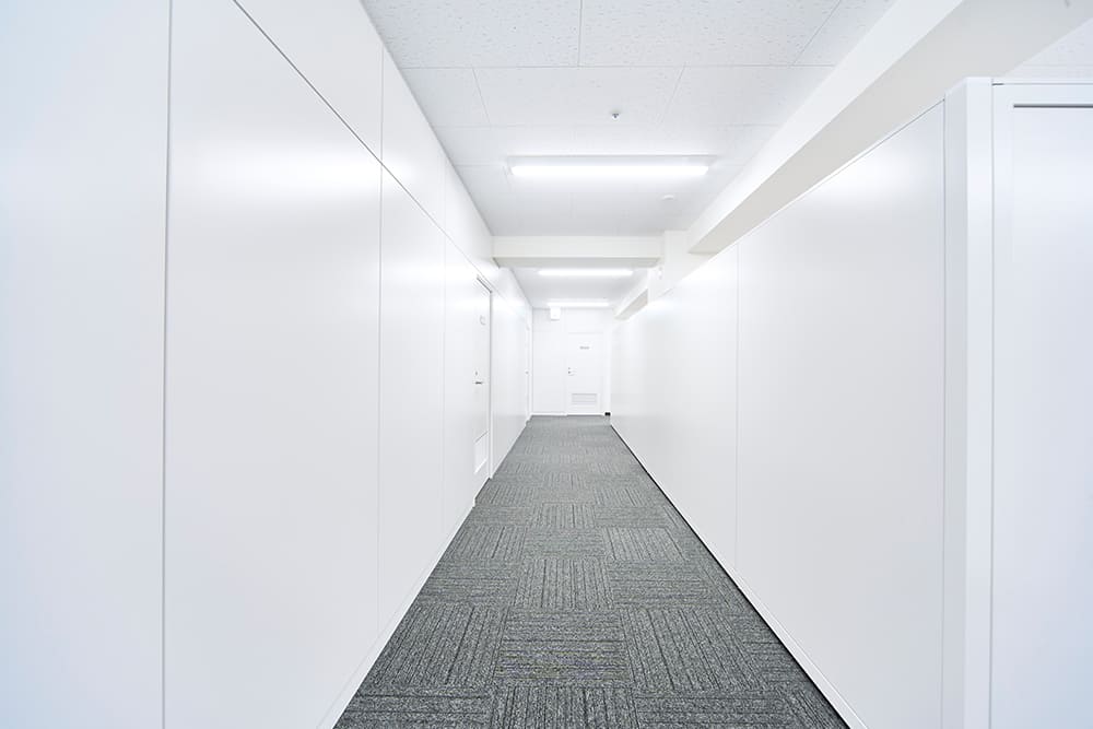 廊下ー天翔オフィス堺筋本町
